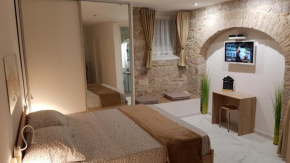 Tales of Split - 100 meters from the seafront